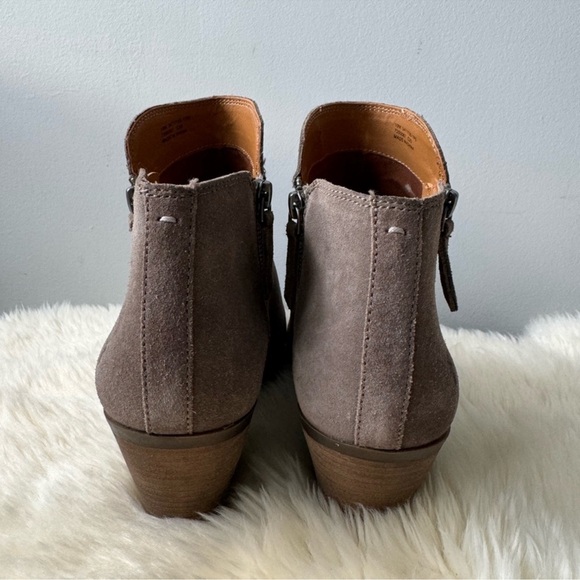 Frye Judith Taupe Double Zip Suede Ankle Booties Size 10 - Picture 5 of 13